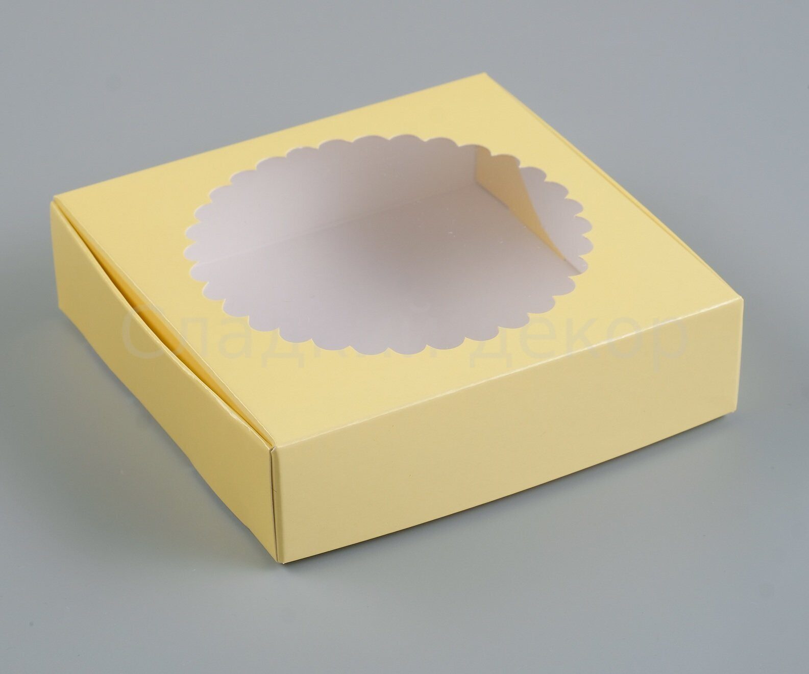 Коробка сборная с окном, желтый, 11,5 х 11,5 х 3 см